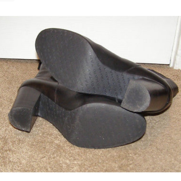 TAHARI sz 9 black leather ankle boots Pull on EUC - Picture 7 of 7